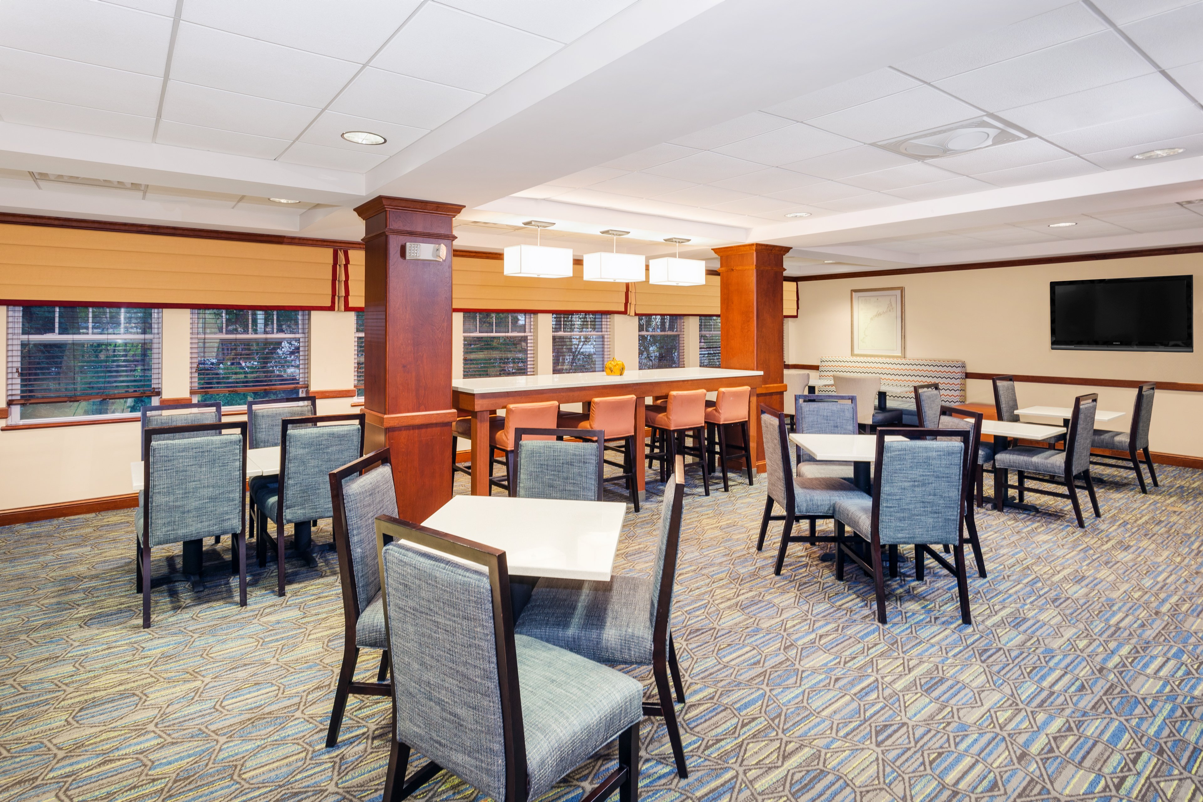 Holiday Inn Express Hotel Suites Hampton South Seabrook 63/78