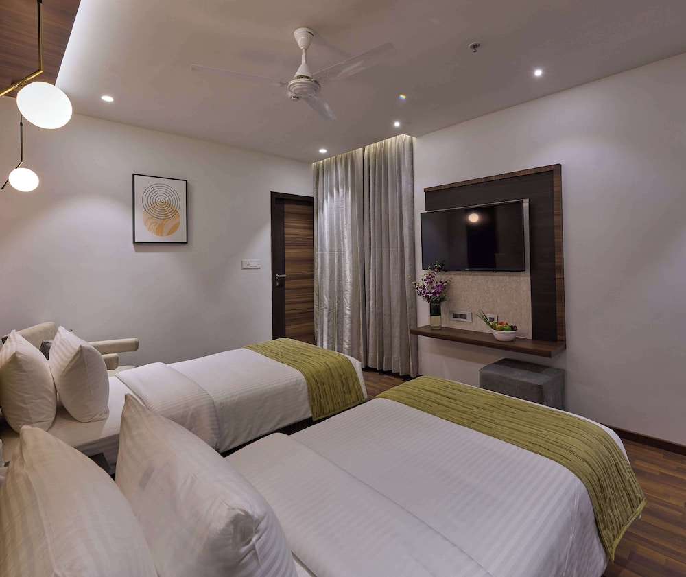 Grand Continent Hosur A Sarovar Portico Affiliate Hotel 16/47