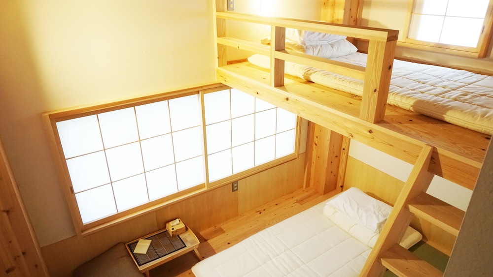 Poly Hostel 2 Namba 29/38