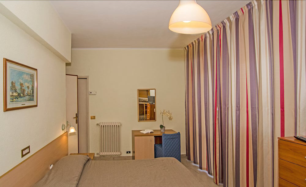 HOTEL LAURIN 19/46