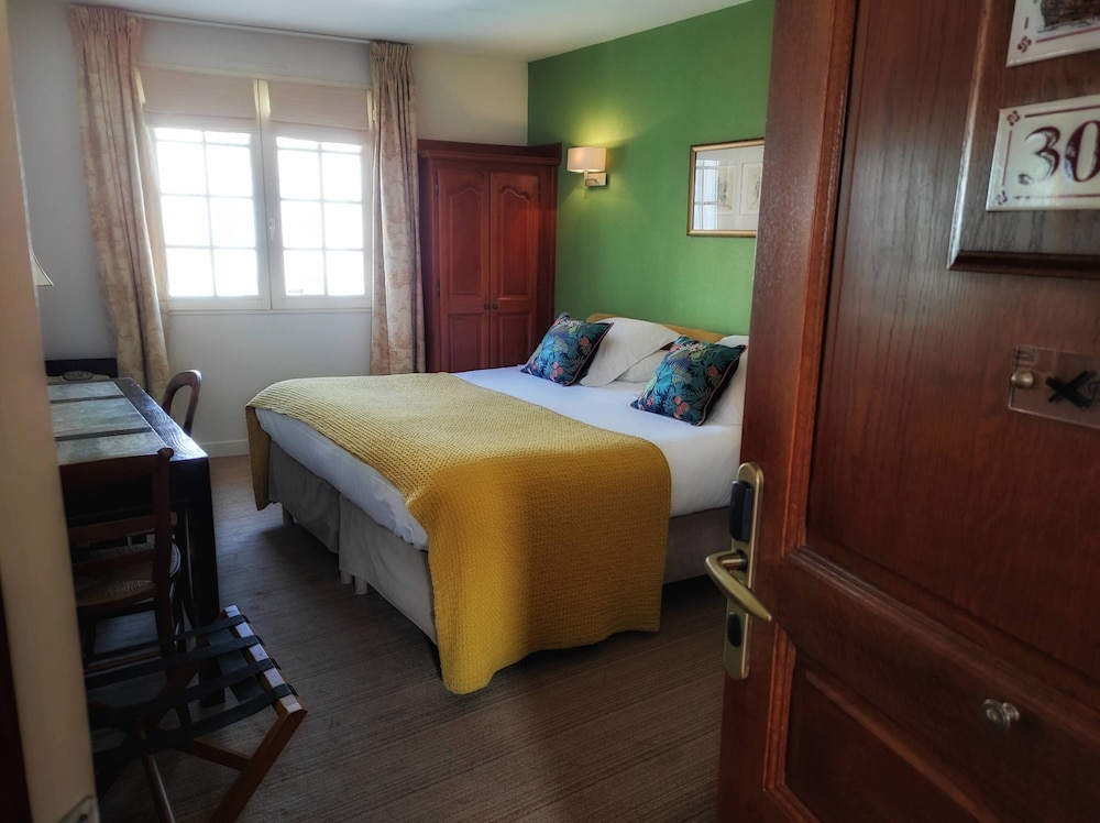 Hotel La Marisa 19/70