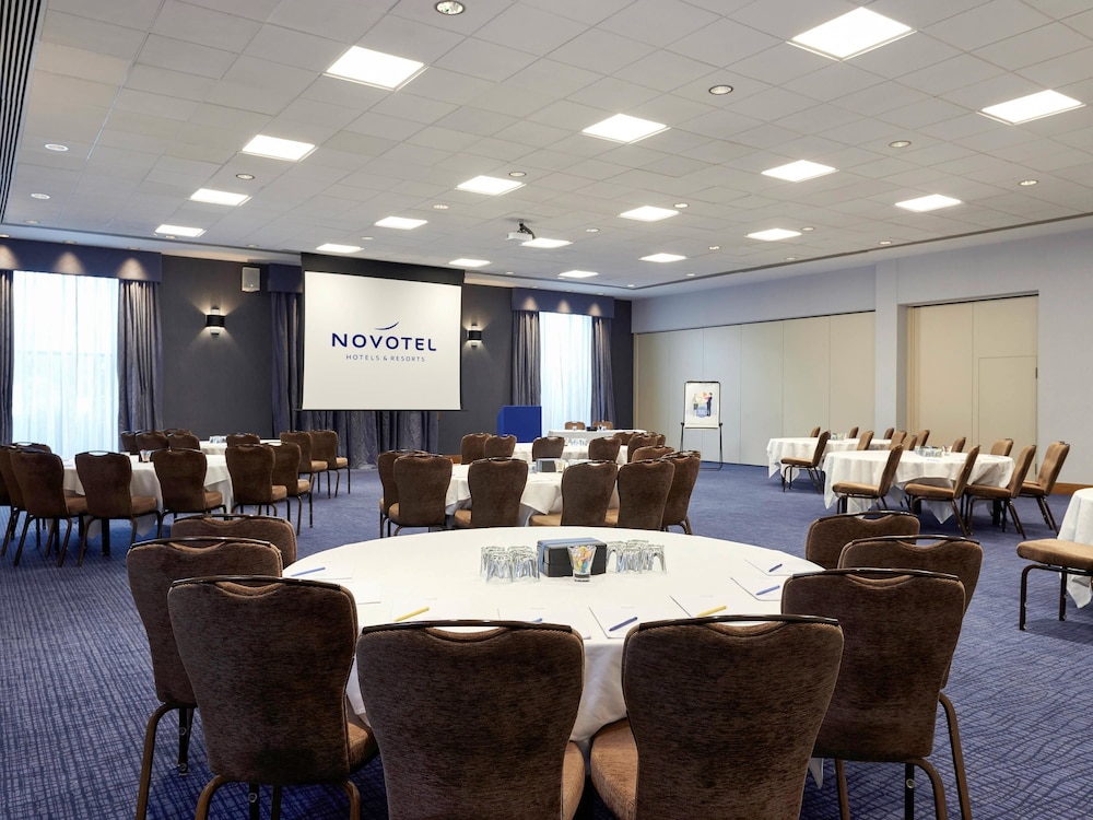 NOVOTEL LONDON STANSTED AIRPORT 54/69