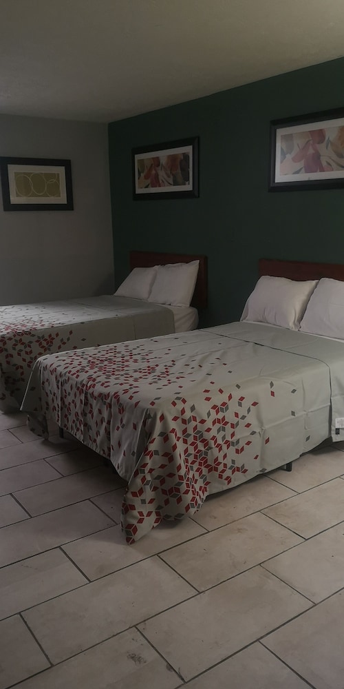 American Value Inn Columbus Ohio State I-71 8/20