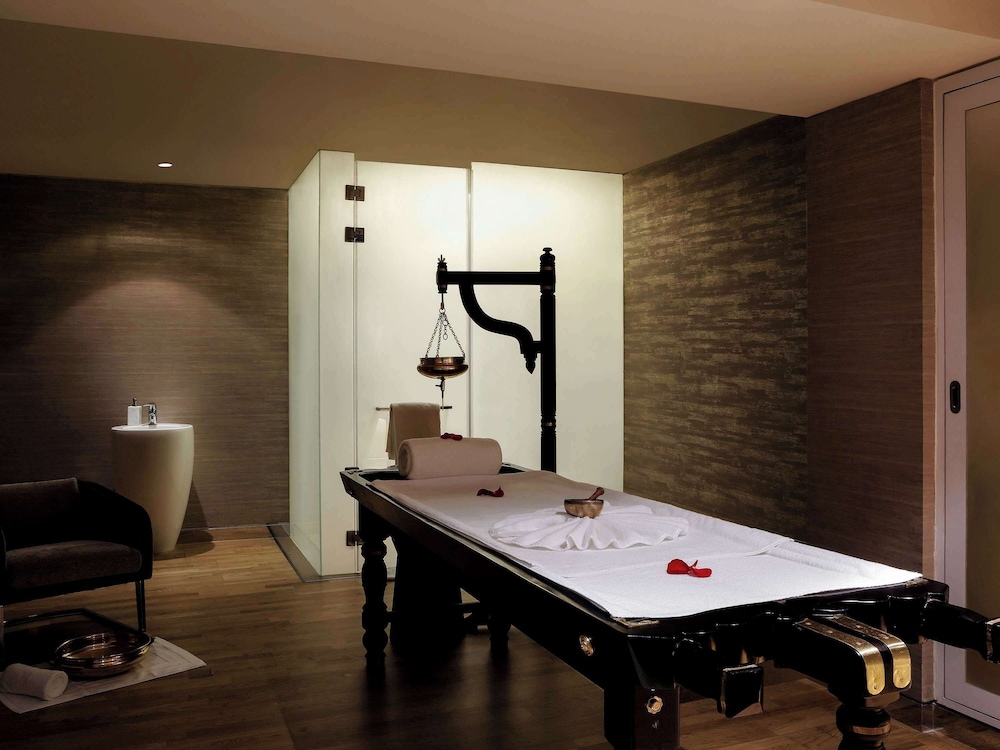 Pullman New Delhi Aerocity 25/47