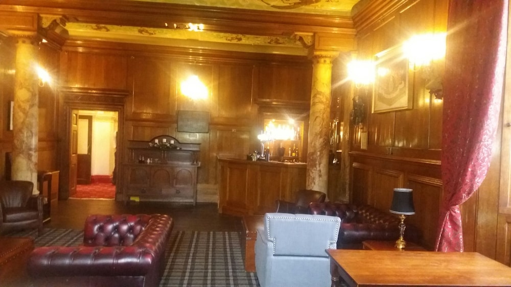 Wortley Hall 18/50