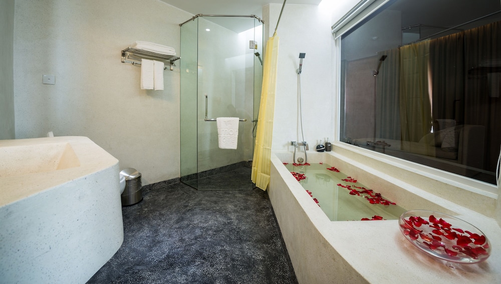 Almond Bassac River Hotel 49/49