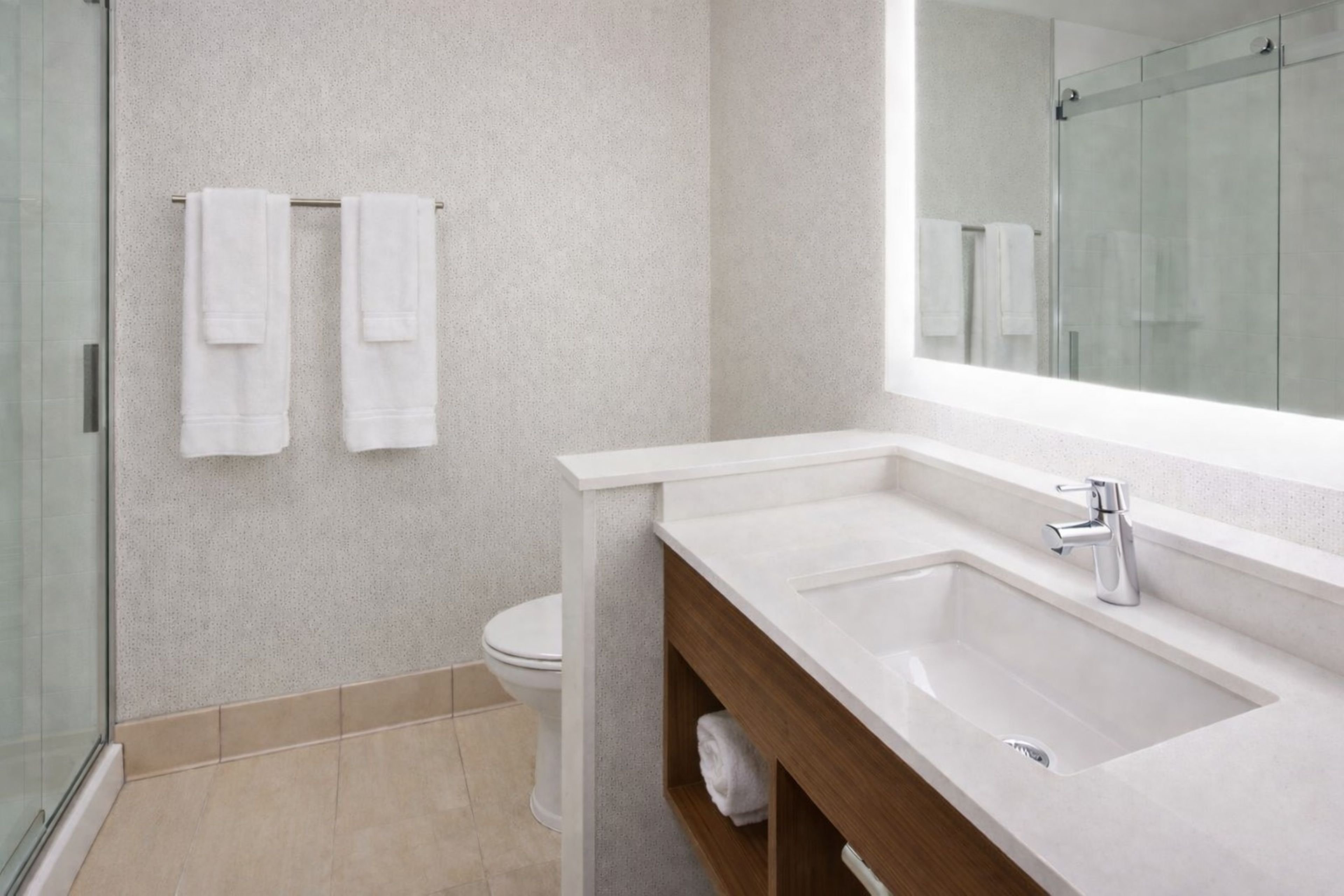 Holiday Inn Express And Suites Des Moines Downtown 52/55