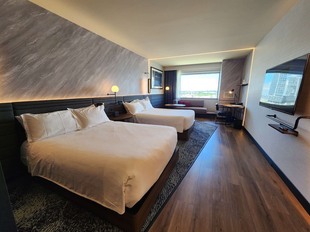 Renovated, Executive, 2 Queen Beds