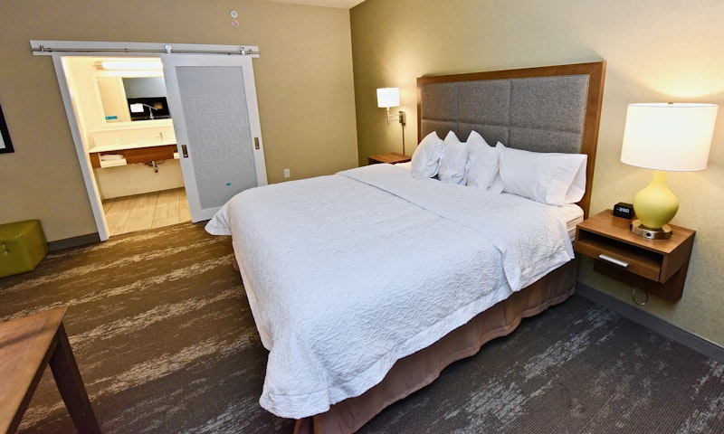 Hampton Inn Kirksville 25/62