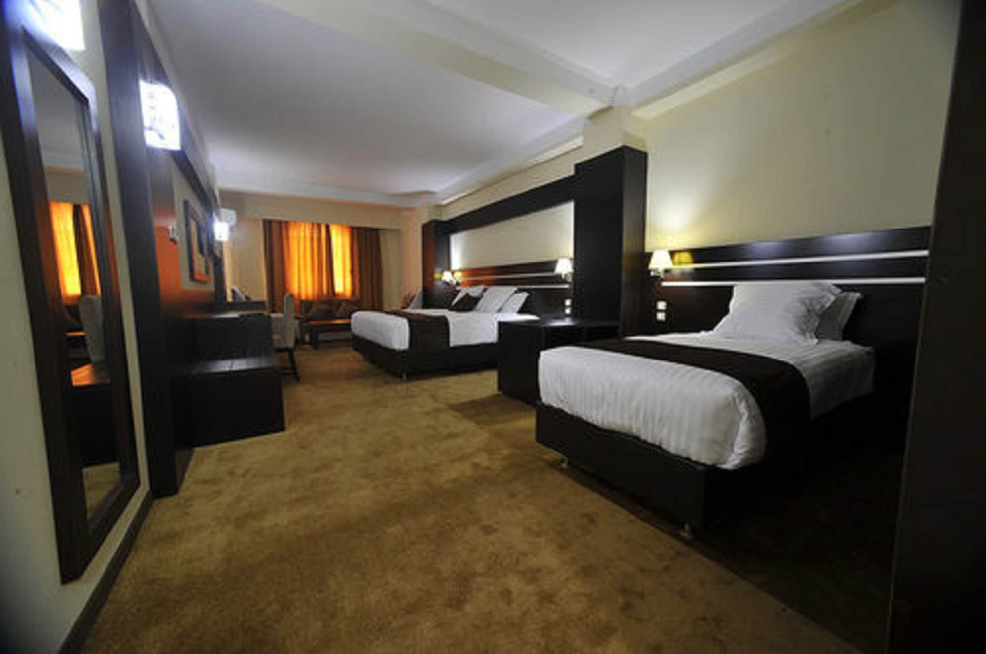 Senior, Suite, 1 Queen and 1 Single Bed