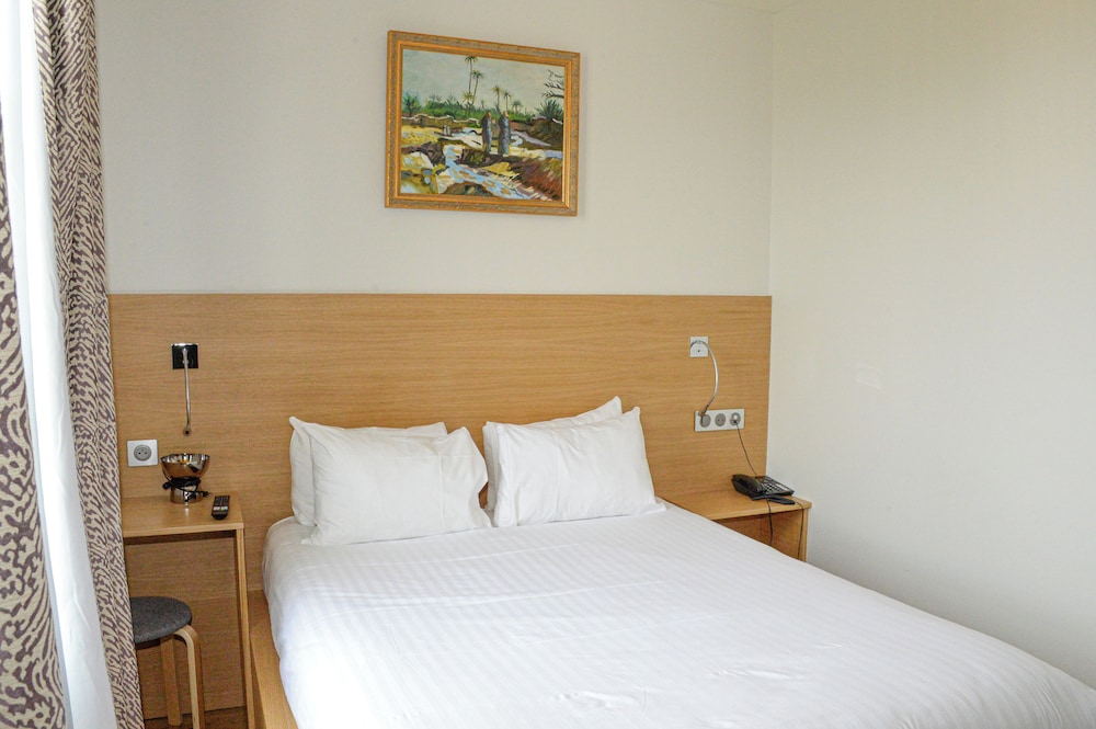 HOTEL MONTMARTRE 19/48