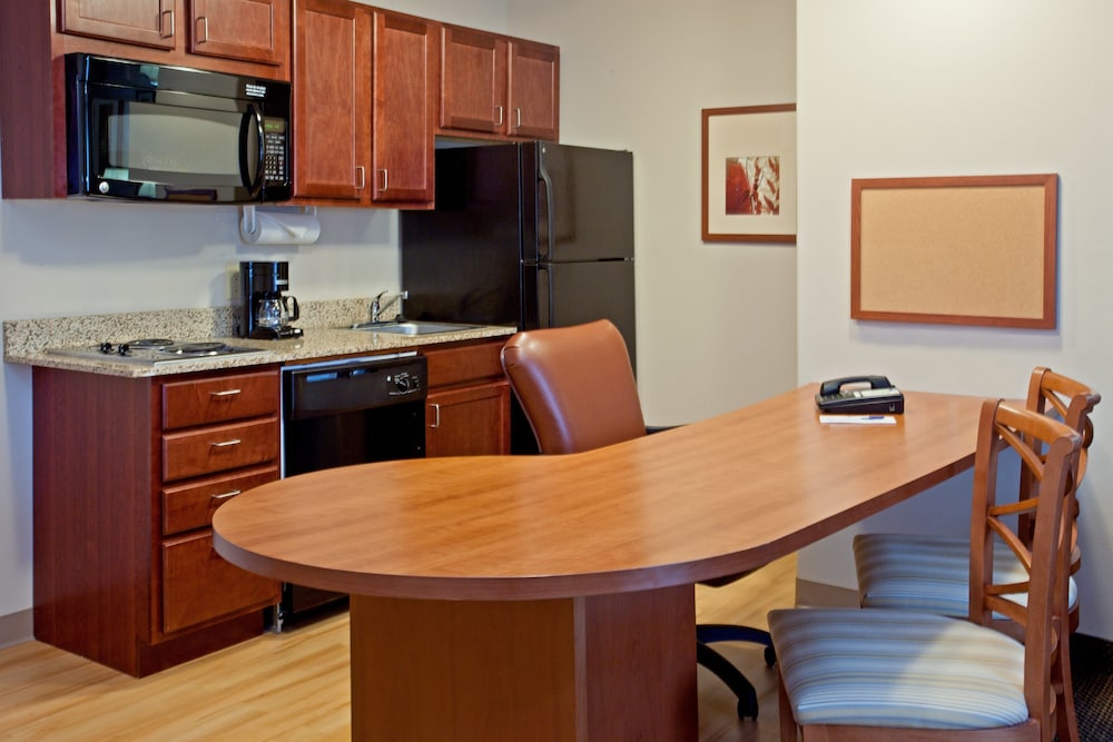 Candlewood Suites Houston Westchase Westheimer 32/39