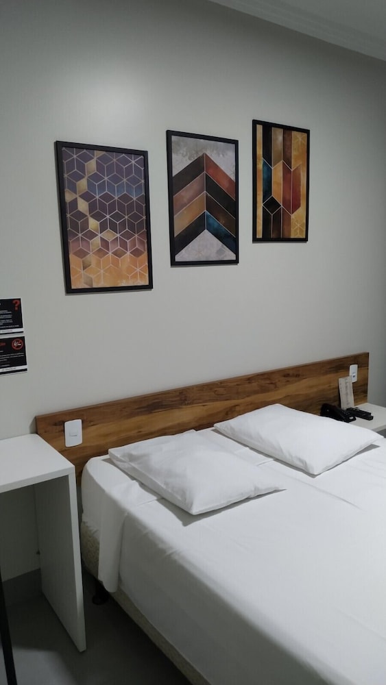 Hotel Barril 9/41