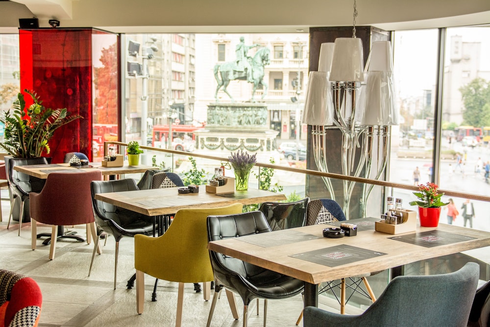 Boutique Rooms 40/50