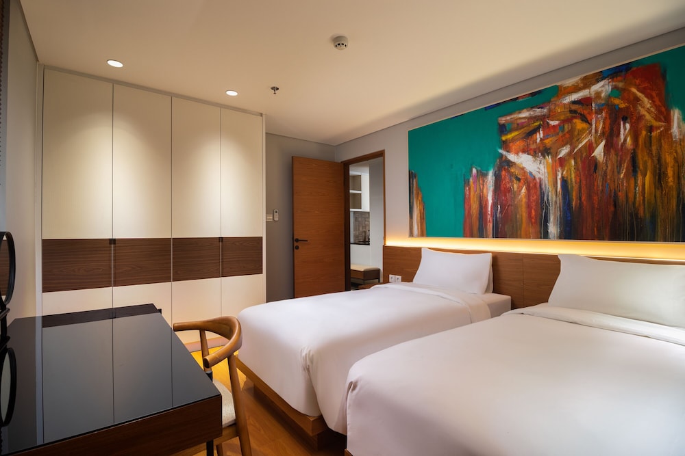 Beachwalk Residence 8/50