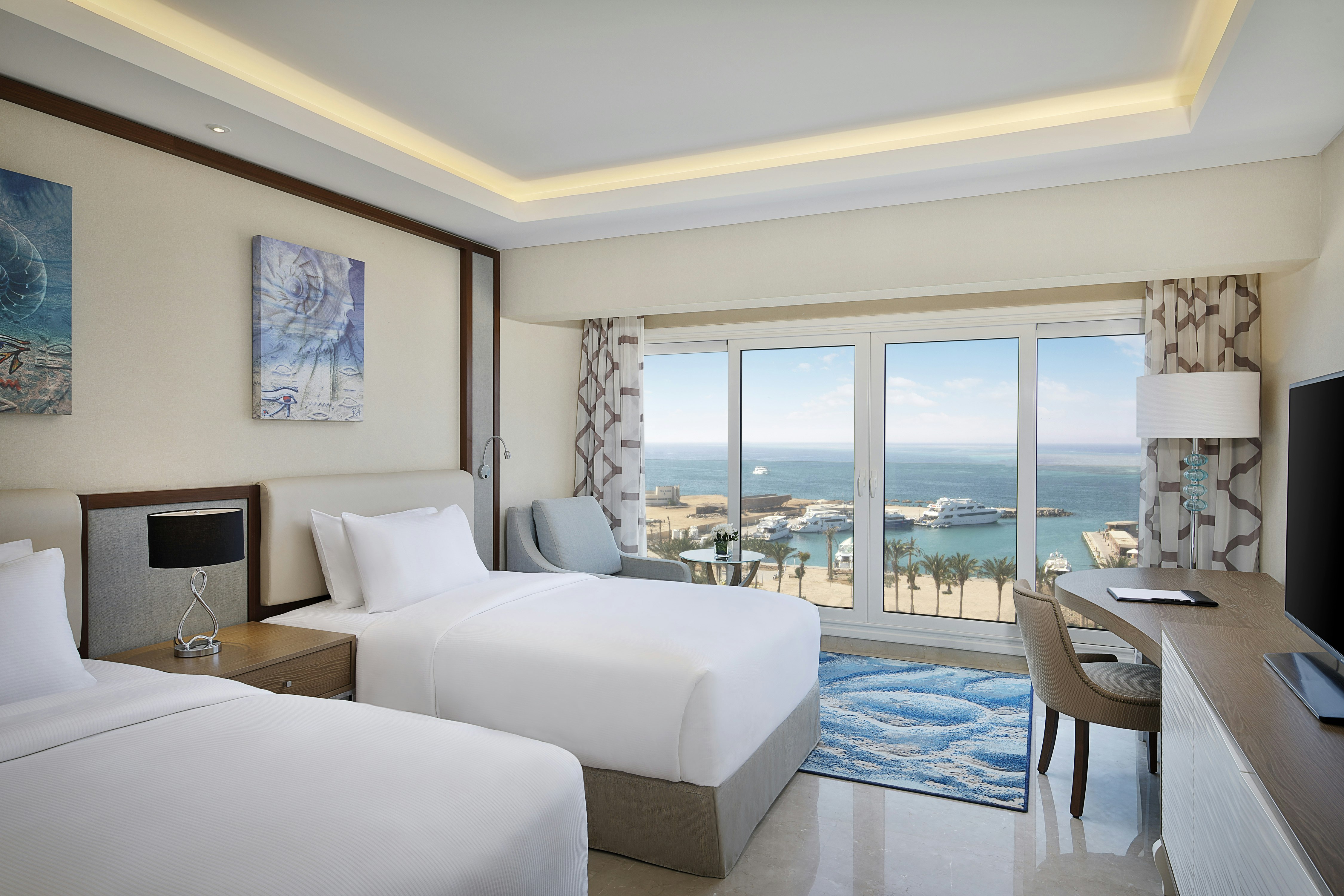 DELUXE, TWIN BEDS, WITH VIEW