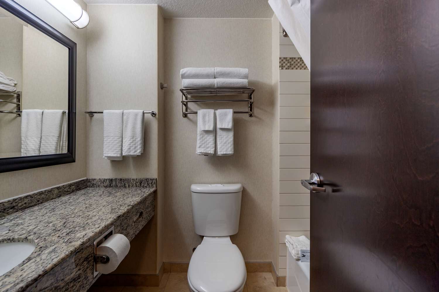 Best Western Plus The Inn At St. Albert 38/38
