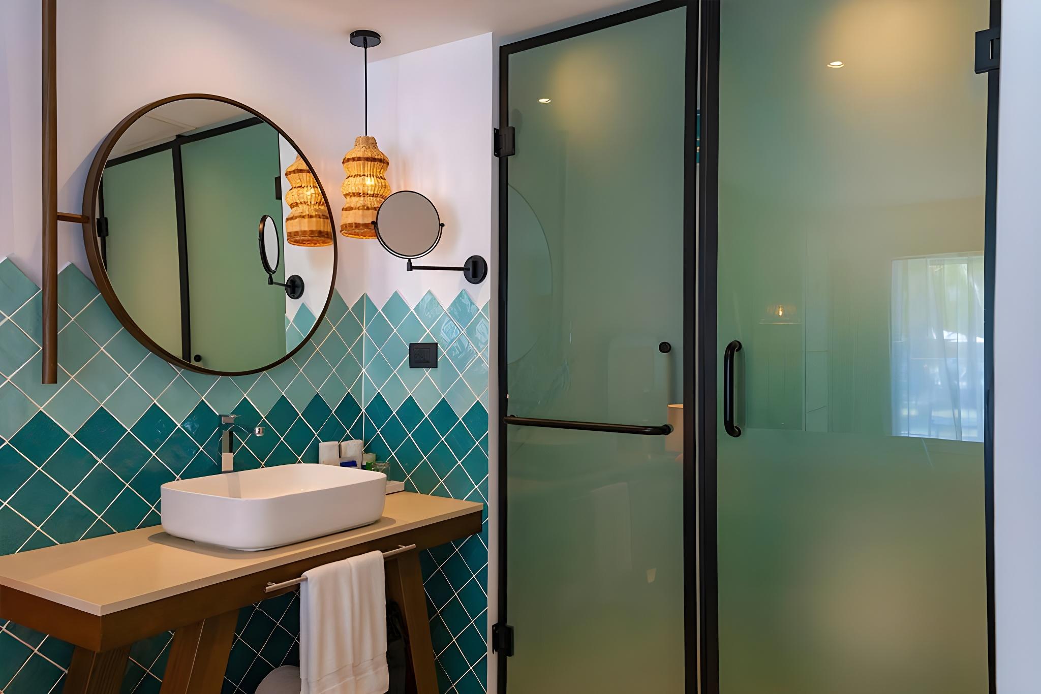 Tropical, Deluxe, 2 Beds