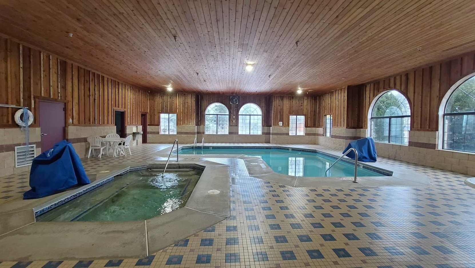 Bay Inn Tawas City 21/31