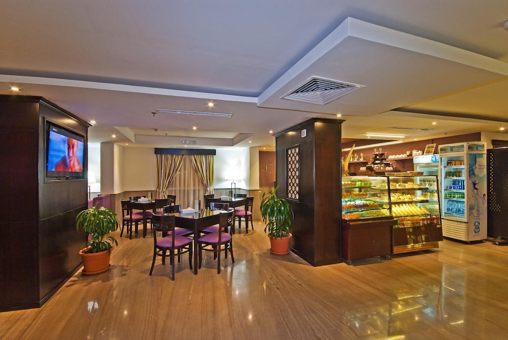 فندق ديار الحمراء(Dyar Al Hamra Hotel) 22/26