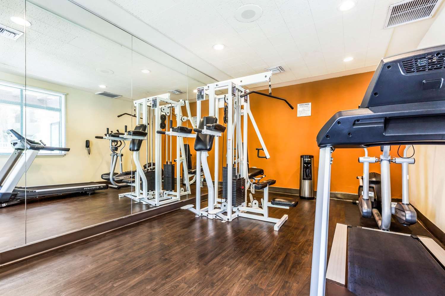 Ramada Suites by Wyndham San Diego/Hotel Circle Area 4/11