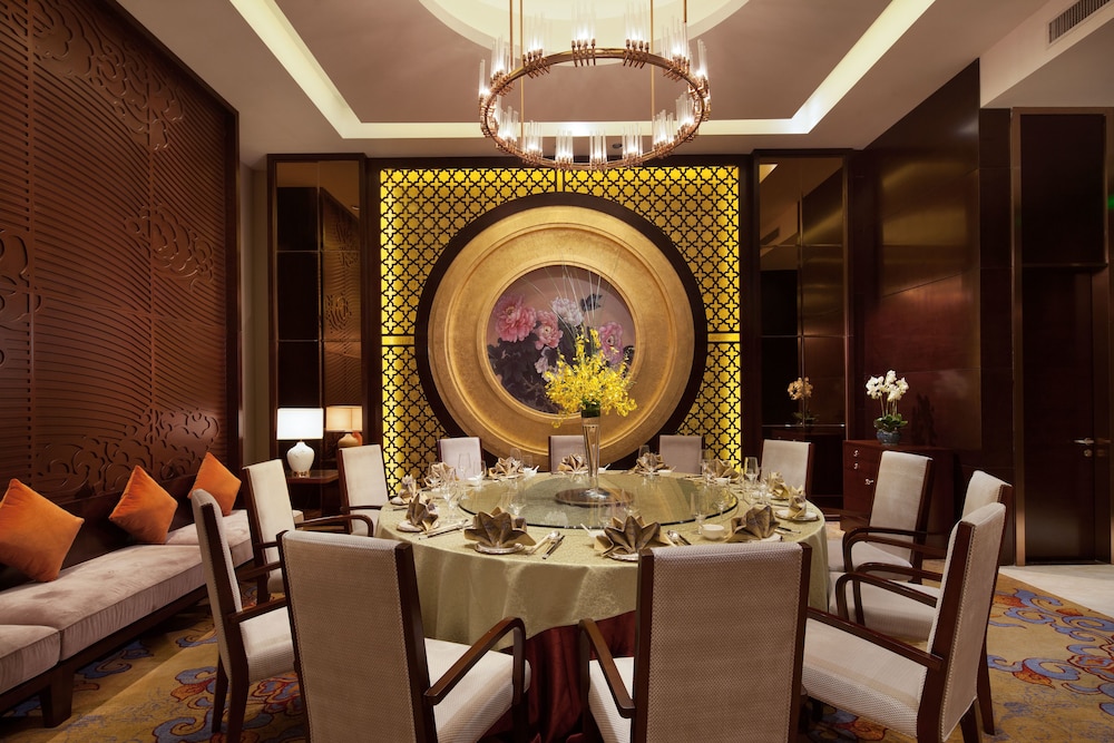 Regal Airport Hotel Xian 23/35