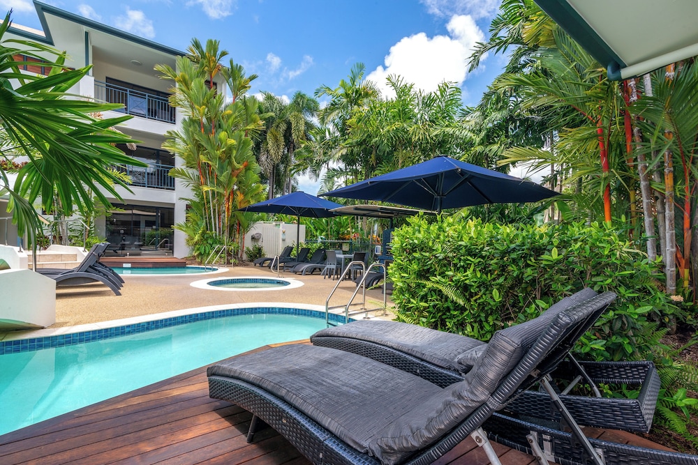Meridian Port Douglas 66/70