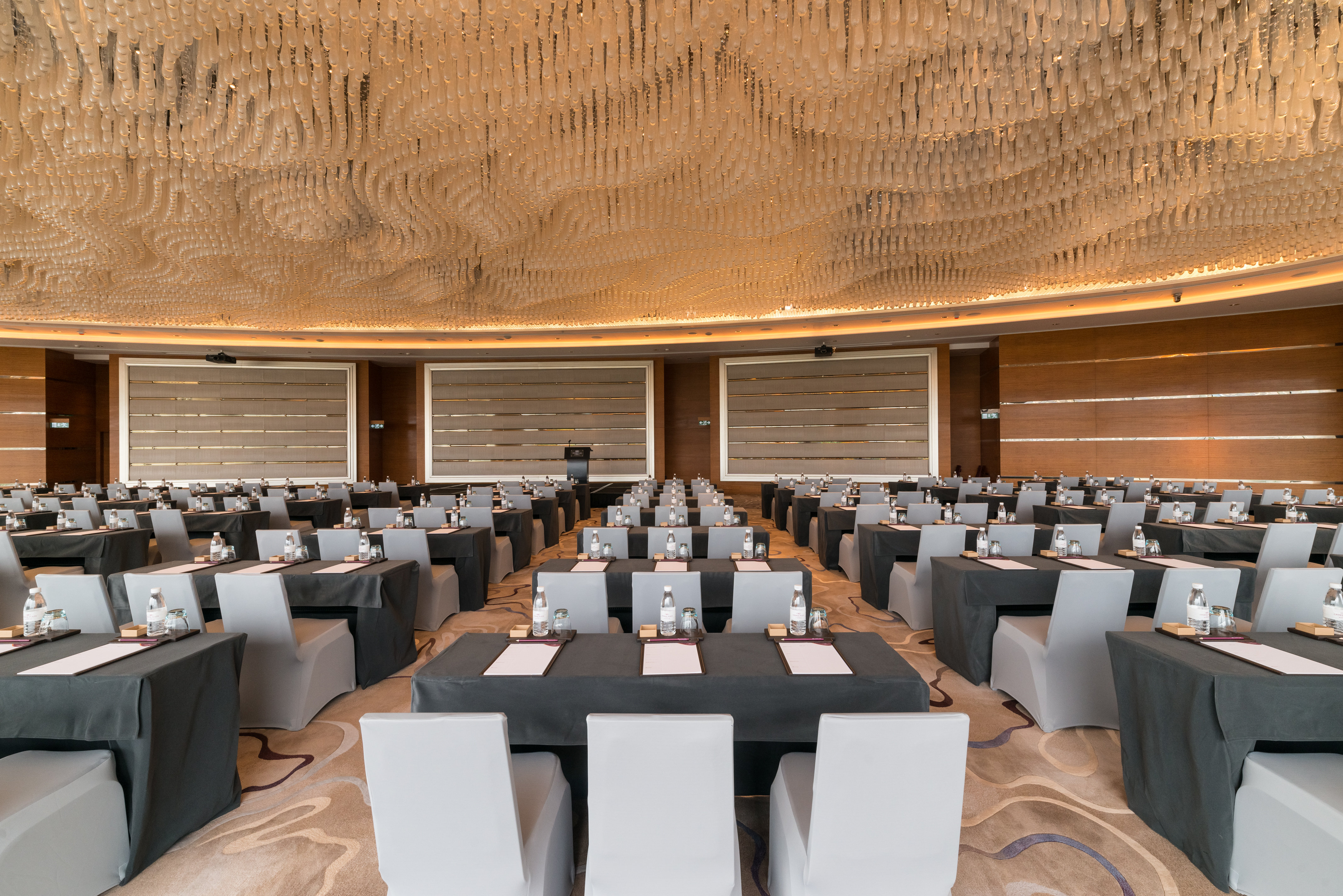 Crowne Plaza Macau 69/77
