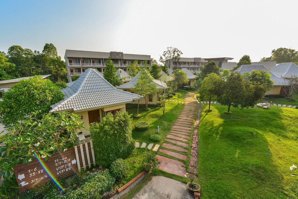 Panlaan Boutique Resort 61/72