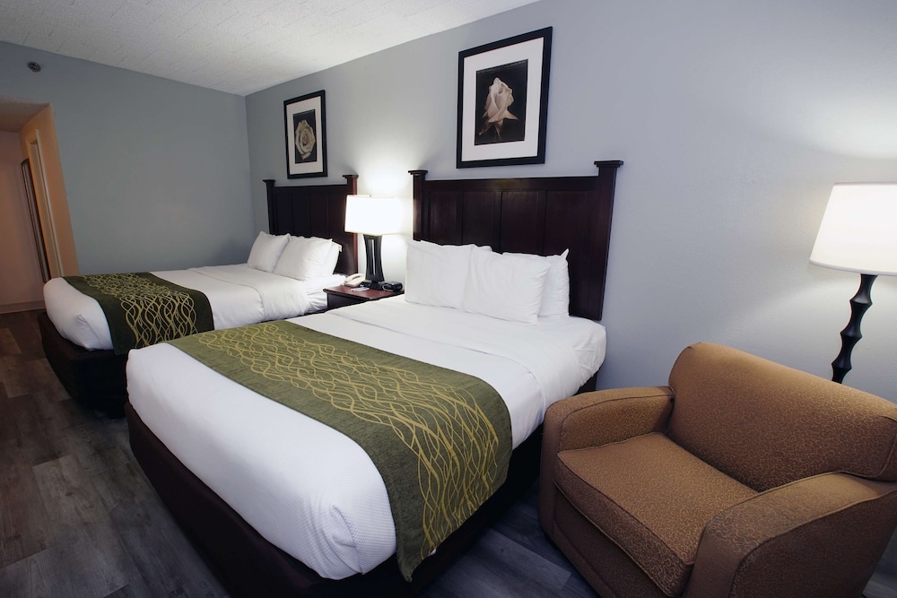 Standard, Single, 2 Queen Beds, Best Western Paramus Hotel & Suites 3/9