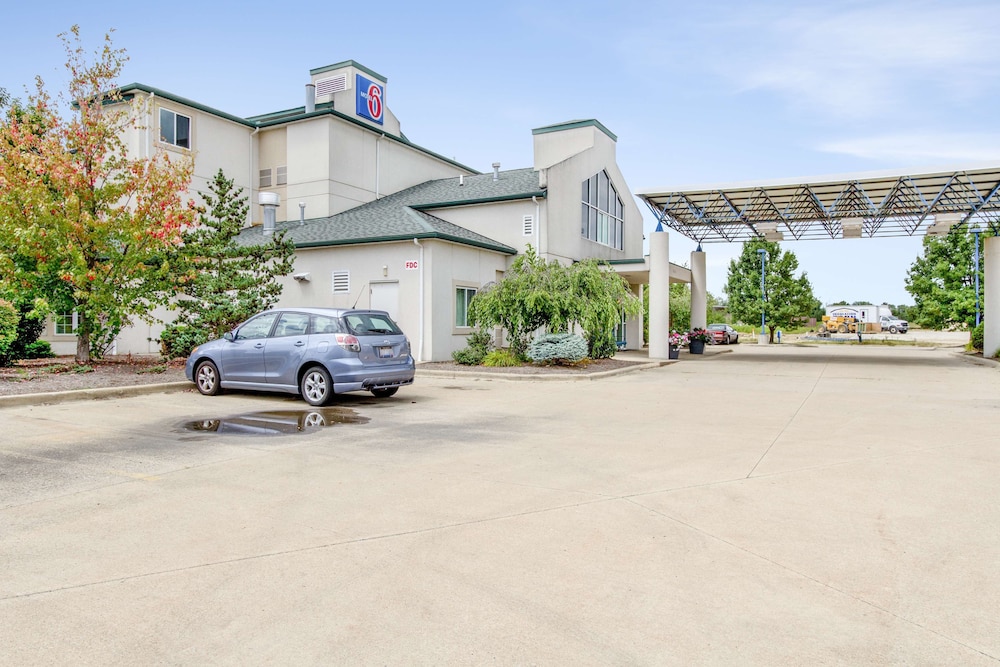 Motel6 Medina, OH - Cleveland 8/37