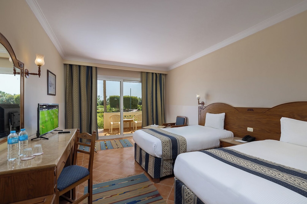 ROOM, DOUBLE OR TWIN BED, GARDEN VIEW