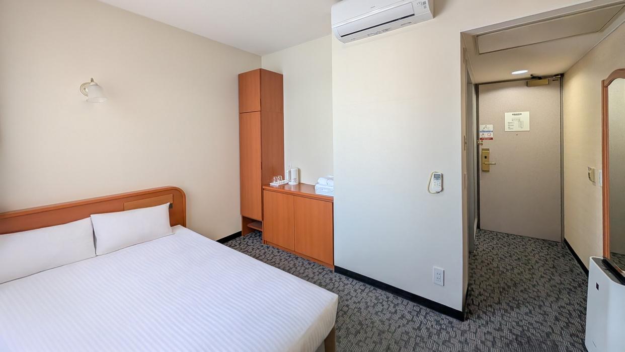 Universal, Double Bed
