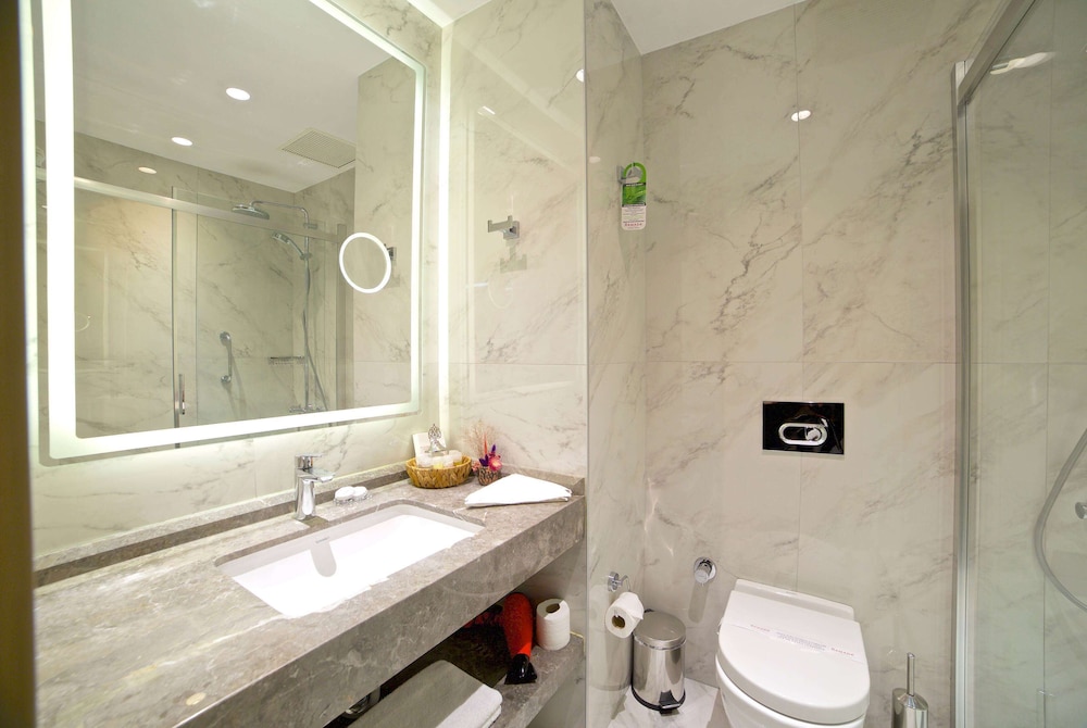 غرفة سوبيريور بسرير كينج، Ramada By Wyndham Istanbul Taksim 9/10
