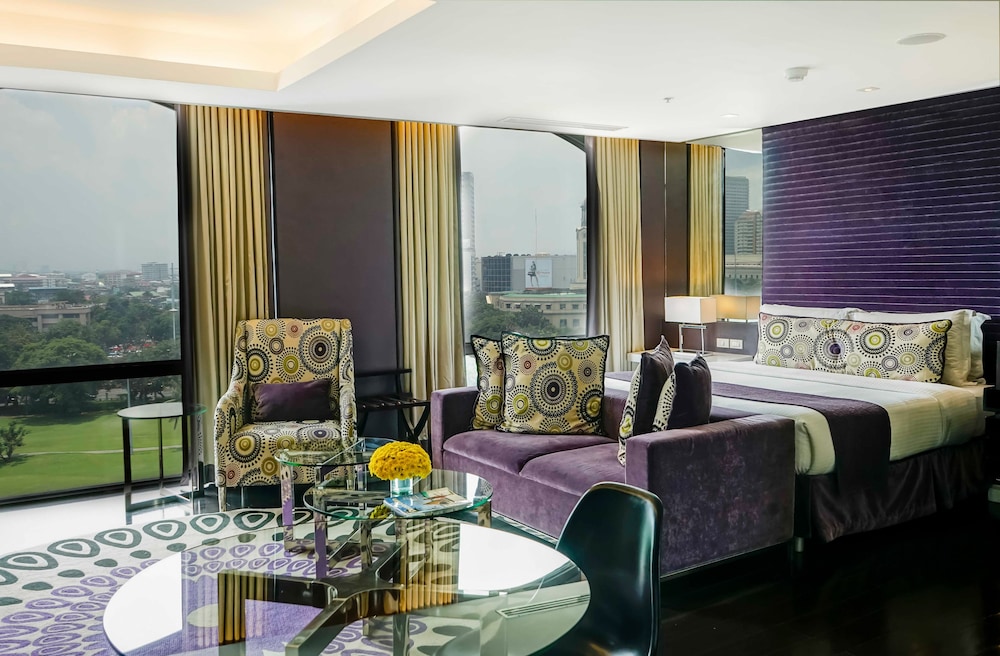 The Bayleaf Intramuros 32/56