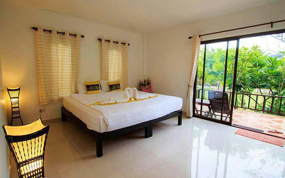 Pranburi Cabana Resort 30/72