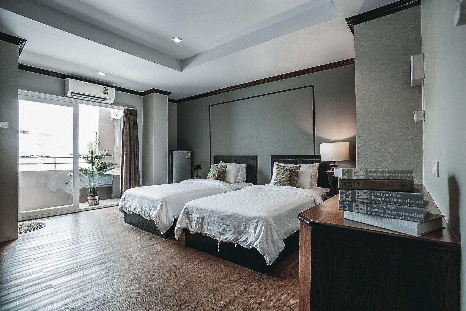 Deluxe, Twin Beds