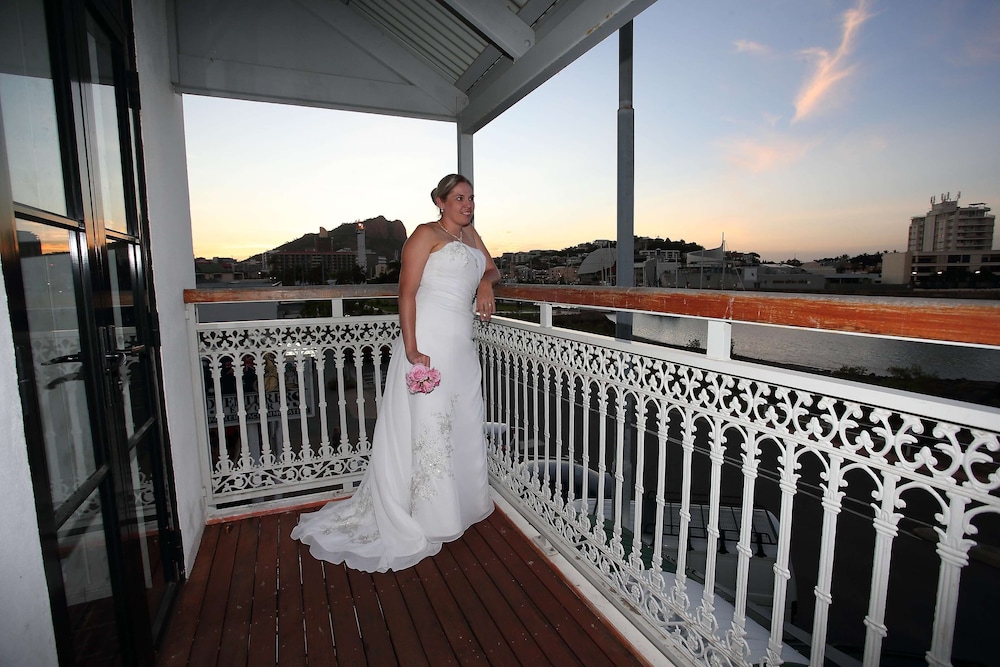 Oaks Townsville Metropole Hotel 28/69