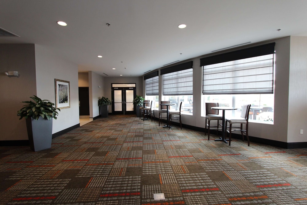 Hilton Garden Inn Findlay 7/80