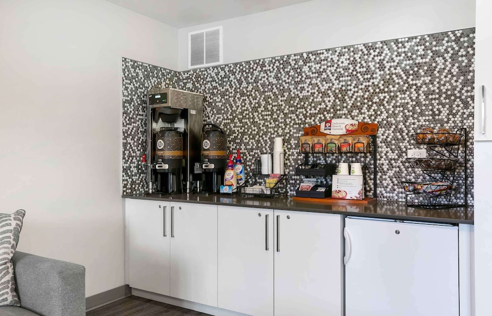 Extended Stay America Suites - Providence 4/25