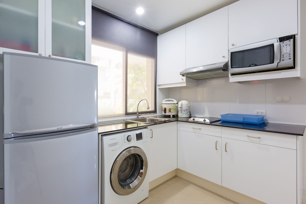 Baan Poolom Beachfront Condominium 50/50