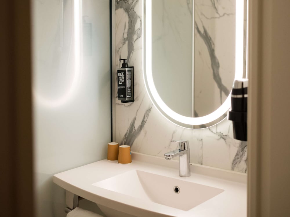 Ibis Caen Centre 71/72