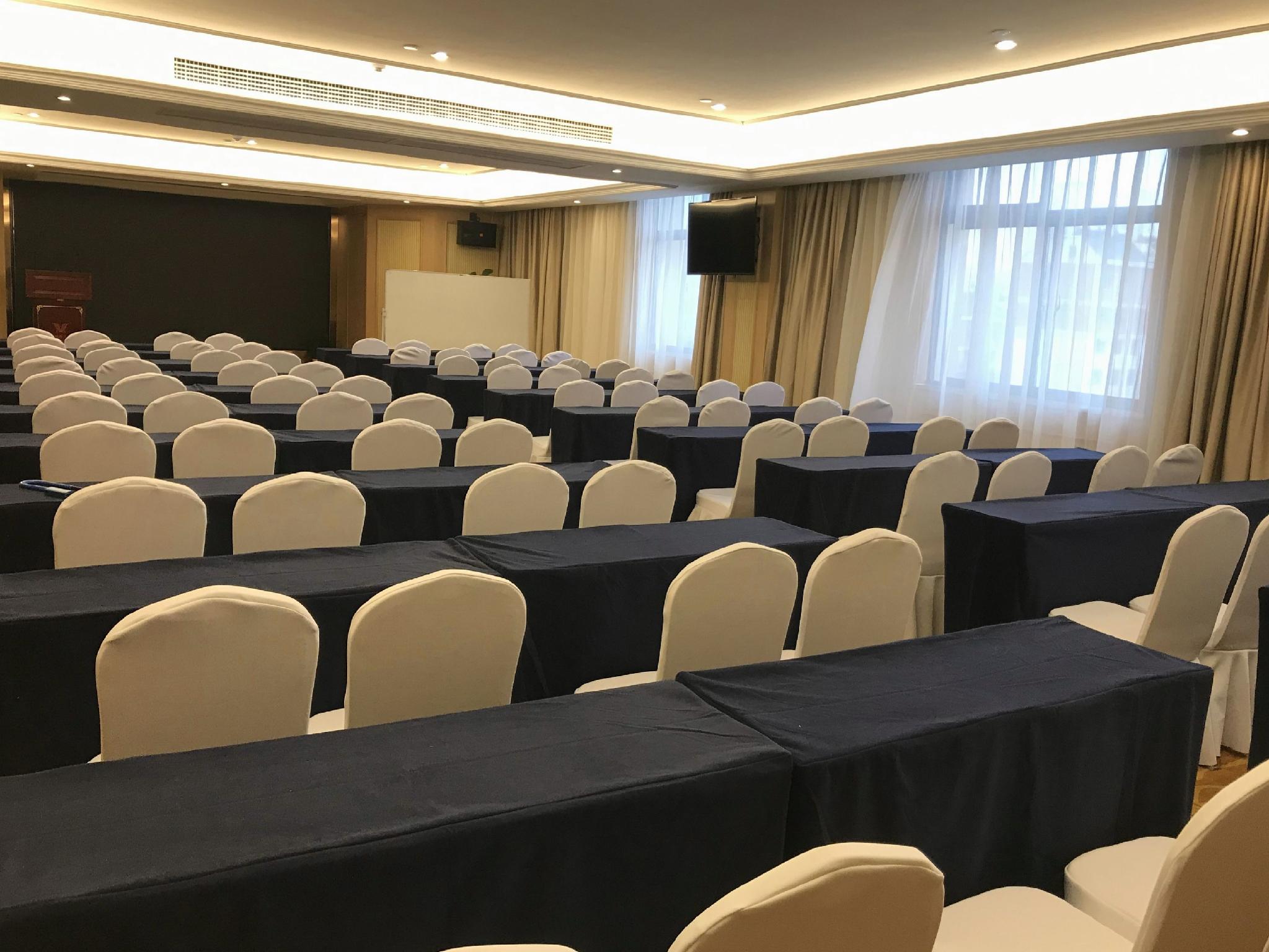 Vienna Hotel (Huaiyuan Xinhe) 24/33