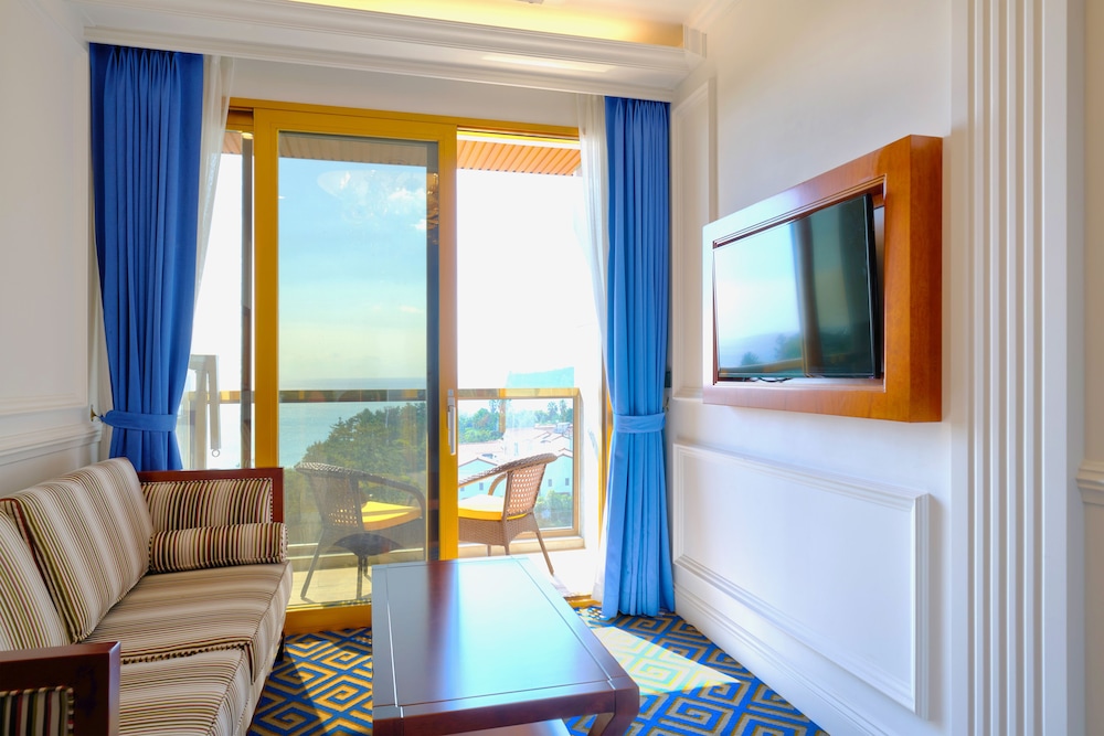 Goldone Hotel And Suites 50/72