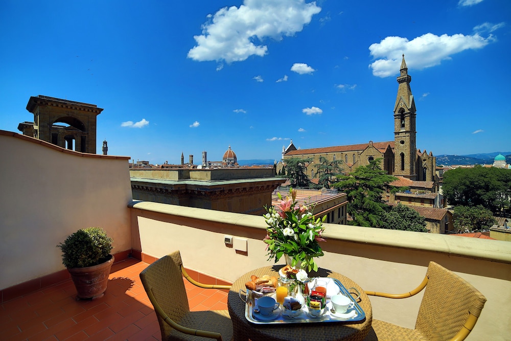Plaza Hotel Lucchesi 4/50