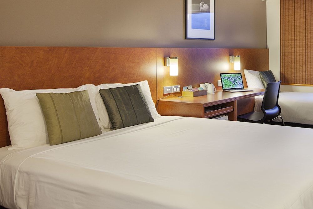 Ibis Hamilton Tainui 9/57