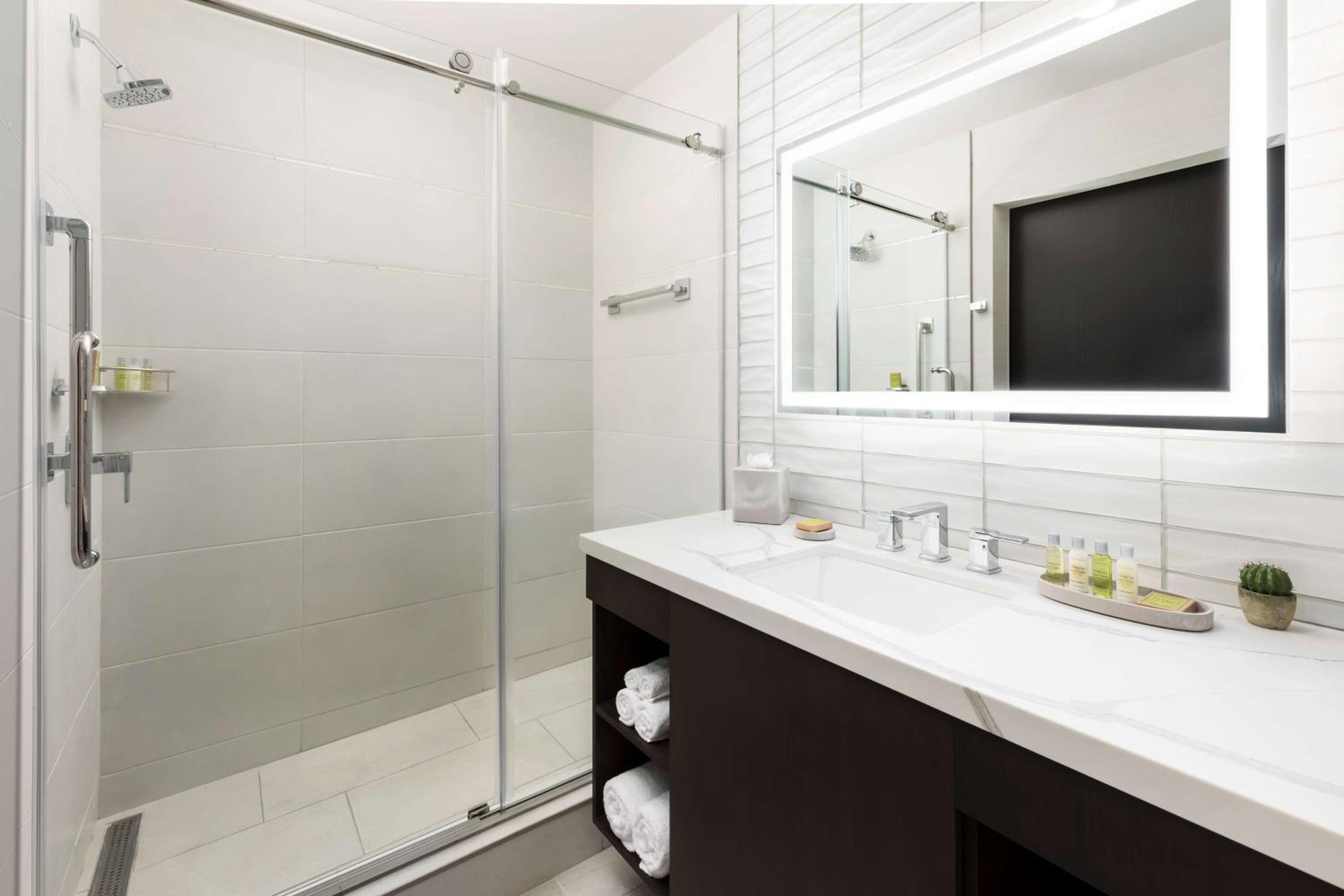 Stay Well, King Bed, Doubletree By Hilton Tucson Downtown Convention Center 5/5