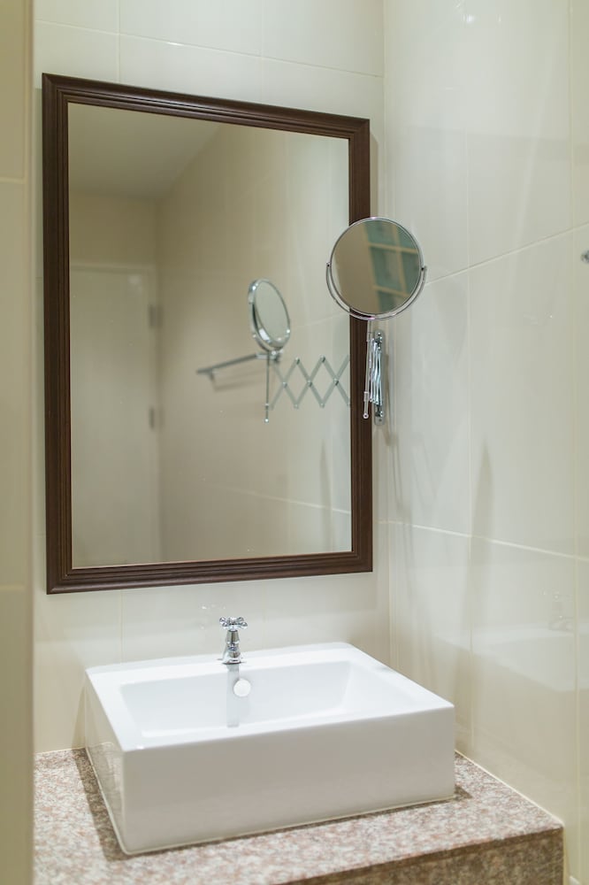 Habitat Hotel 35/44