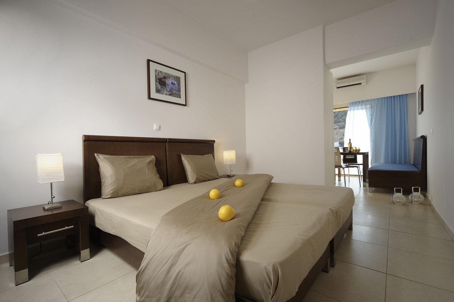 Glaros Hotel 23/63