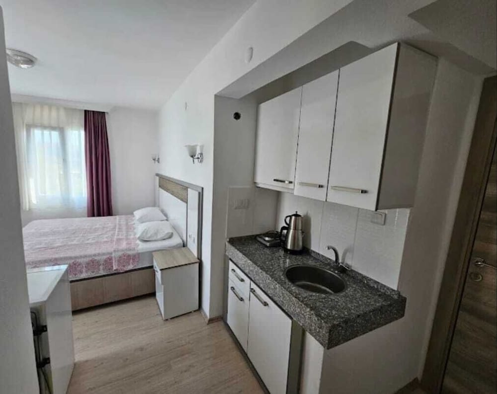Parla Apart Otel 46/48